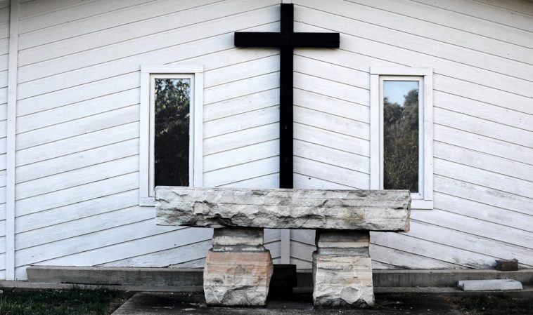 altar de sacrífico cruz